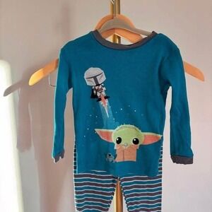 Kids Star Wars The Mandalorian Grogu PJs Pajama Set Size 4T Long Sleeve